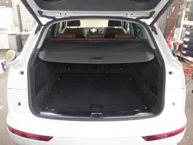 アウディQ5 2.0 TFSI クワトロ スポーツ ラグジュアリーパッケージ 4WD　茶革・ナビ・TV・B/T・F/S/Bカメラ・マトリクスLED・ヴァーチャルコックピット・電動リアゲート・シートヒーター・ACC・パワーシート・ETC・エアサス 正規輸入車 2000