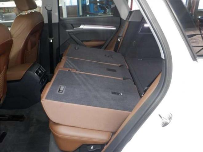 アウディQ5 2.0 TFSI クワトロ スポーツ ラグジュアリーパッケージ 4WD　茶革・ナビ・TV・B/T・F/S/Bカメラ・マトリクスLED・ヴァーチャルコックピット・電動リアゲート・シートヒーター・ACC・パワーシート・ETC・エアサス 正規輸入車 2000