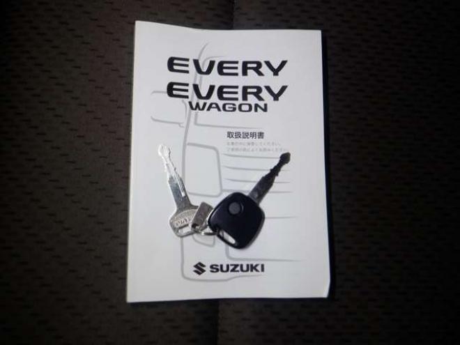 エブリィPC ハイルーフ 4WD　切替4WD　修復歴なし　キーレス　両側スライドドア　ETC　社外CDオーディオ　前席パワーウインドウ　ドアバイザー　オーバーヘッドシェルフ　プライバシーガラス 660