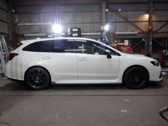 レヴォーグ1.6 GT-S アイサイト 4WD　本州仕入・ナビ・TV・B/T・Bカメラ・前席電動シート・LEDヘッドライト・LEDアクセサリーライナー・パドルシフト・クルコン・アイドリングストップ・衝突軽減・スマートキー・プッシュスタート・ 1600