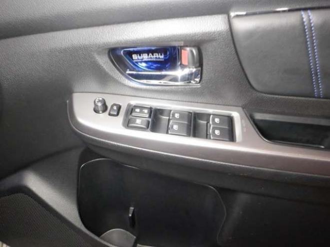 レヴォーグ1.6 GT-S アイサイト 4WD　本州仕入・ナビ・TV・B/T・Bカメラ・前席電動シート・LEDヘッドライト・LEDアクセサリーライナー・パドルシフト・クルコン・アイドリングストップ・衝突軽減・スマートキー・プッシュスタート・ 1600