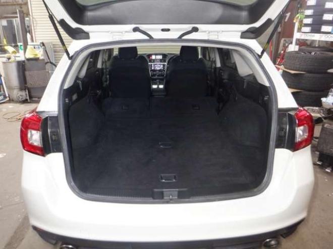 レヴォーグ1.6 GT-S アイサイト 4WD　本州仕入・ナビ・TV・B/T・Bカメラ・前席電動シート・LEDヘッドライト・LEDアクセサリーライナー・パドルシフト・クルコン・アイドリングストップ・衝突軽減・スマートキー・プッシュスタート・ 1600