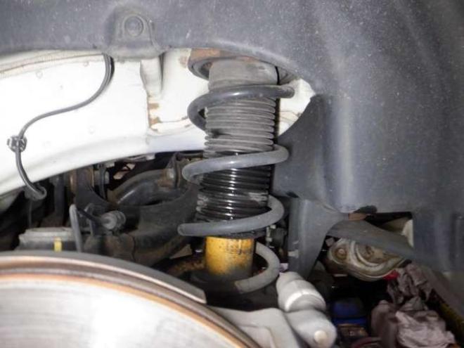 レヴォーグ1.6 GT-S アイサイト 4WD　本州仕入・ナビ・TV・B/T・Bカメラ・前席電動シート・LEDヘッドライト・LEDアクセサリーライナー・パドルシフト・クルコン・アイドリングストップ・衝突軽減・スマートキー・プッシュスタート・ 1600