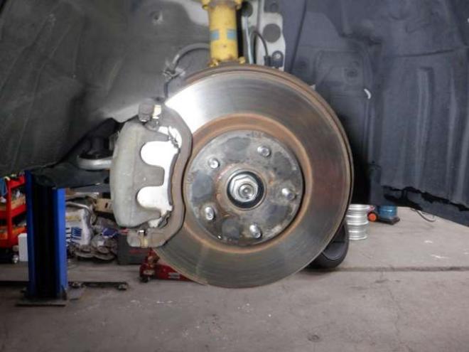 レヴォーグ1.6 GT-S アイサイト 4WD　本州仕入・ナビ・TV・B/T・Bカメラ・前席電動シート・LEDヘッドライト・LEDアクセサリーライナー・パドルシフト・クルコン・アイドリングストップ・衝突軽減・スマートキー・プッシュスタート・ 1600