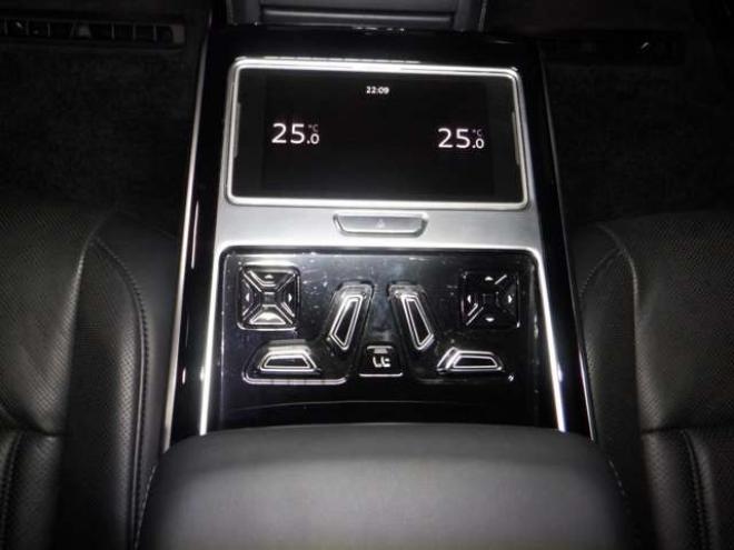 アウディA8 55 TFSI クワトロ 4WD　本州仕入・ナビ・TV・B/T・サンルーフ・黒革・360°カメラ・LEDヘッドライト・後席リモート・BANG&OLUSENサウンド・電動トランク・全席電動シート・全席パワークロージングドア・ヘッドアップディスプレイ 3000