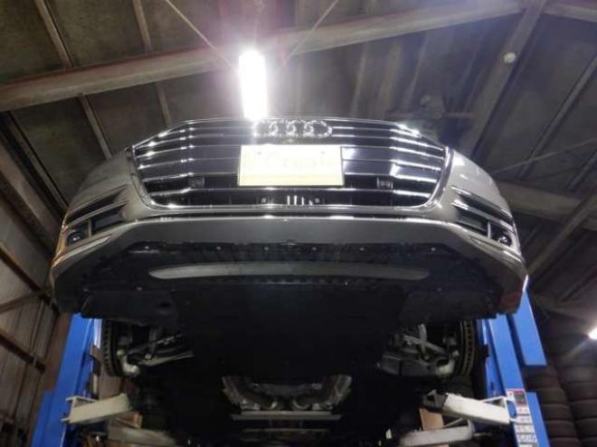 アウディA8 55 TFSI クワトロ 4WD　本州仕入・ナビ・TV・B/T・サンルーフ・黒革・360°カメラ・LEDヘッドライト・後席リモート・BANG&OLUSENサウンド・電動トランク・全席電動シート・全席パワークロージングドア・ヘッドアップディスプレイ 3000