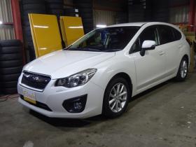 インプレッサ　スポーツ 2.0 i アイサイト 4WD　本州仕入　4WD　ナビ　フルセグTV  クルコン　バックカメラ　ETC　アイドリングストップ　衝突軽減ブレーキ　HID　フォグランプ　スマートキー　プッシュスタート 2000