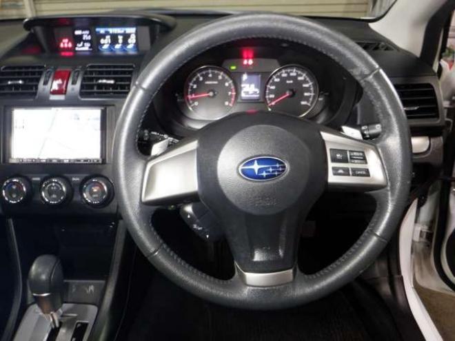 インプレッサスポーツ 2.0 i アイサイト 4WD　本州仕入　4WD　ナビ　フルセグTV  クルコン　バックカメラ　ETC　アイドリングストップ　衝突軽減ブレーキ　HID　フォグランプ　スマートキー　プッシュスタート 2000