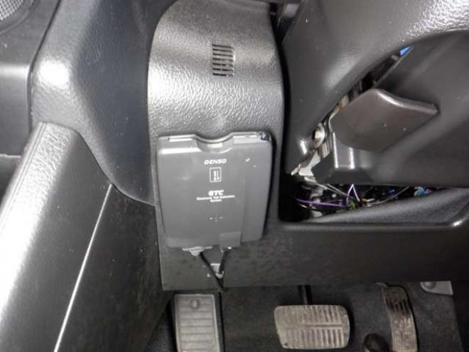 インプレッサスポーツ 2.0 i アイサイト 4WD　本州仕入　4WD　ナビ　フルセグTV  クルコン　バックカメラ　ETC　アイドリングストップ　衝突軽減ブレーキ　HID　フォグランプ　スマートキー　プッシュスタート 2000