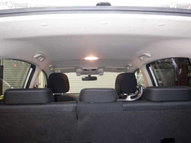 インプレッサスポーツ 2.0 i アイサイト 4WD　本州仕入　4WD　ナビ　フルセグTV  クルコン　バックカメラ　ETC　アイドリングストップ　衝突軽減ブレーキ　HID　フォグランプ　スマートキー　プッシュスタート 2000