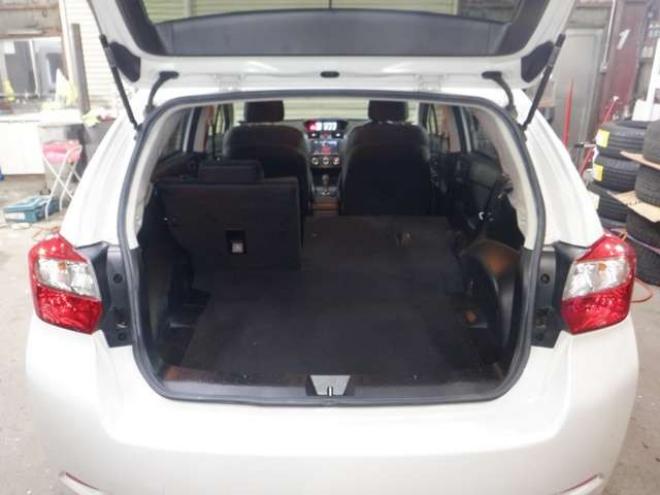 インプレッサスポーツ 2.0 i アイサイト 4WD　本州仕入　4WD　ナビ　フルセグTV  クルコン　バックカメラ　ETC　アイドリングストップ　衝突軽減ブレーキ　HID　フォグランプ　スマートキー　プッシュスタート 2000