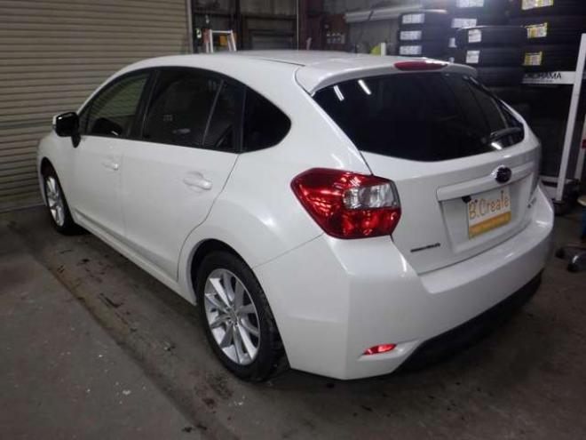 インプレッサスポーツ 2.0 i アイサイト 4WD　本州仕入　4WD　ナビ　フルセグTV  クルコン　バックカメラ　ETC　アイドリングストップ　衝突軽減ブレーキ　HID　フォグランプ　スマートキー　プッシュスタート 2000