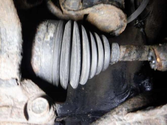 インプレッサスポーツ 2.0 i アイサイト 4WD　本州仕入　4WD　ナビ　フルセグTV  クルコン　バックカメラ　ETC　アイドリングストップ　衝突軽減ブレーキ　HID　フォグランプ　スマートキー　プッシュスタート 2000