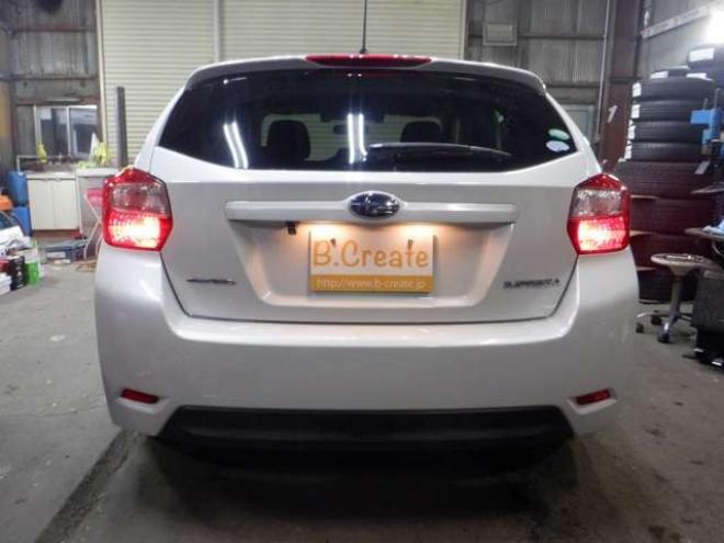 インプレッサスポーツ 2.0 i アイサイト 4WD　本州仕入　4WD　ナビ　フルセグTV  クルコン　バックカメラ　ETC　アイドリングストップ　衝突軽減ブレーキ　HID　フォグランプ　スマートキー　プッシュスタート 2000