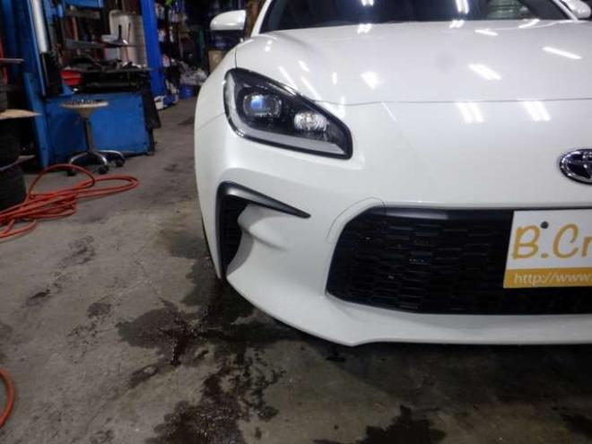 86GR86　2.4 RZ　ナビ・TV・B/T・Bカメラ・HKS車高調・SARDマフラー・LEDヘッドライト・ハーフレザー・シートヒーター・衝突軽減・ブラインドスポット・クルコン・レーンキープ・オートマチックハイビーム・クリアランスソナー 2WD 2400