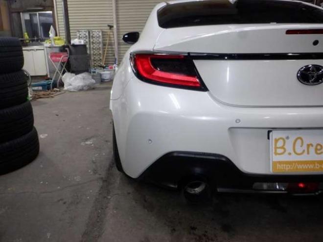 86GR86　2.4 RZ　ナビ・TV・B/T・Bカメラ・HKS車高調・SARDマフラー・LEDヘッドライト・ハーフレザー・シートヒーター・衝突軽減・ブラインドスポット・クルコン・レーンキープ・オートマチックハイビーム・クリアランスソナー 2WD 2400