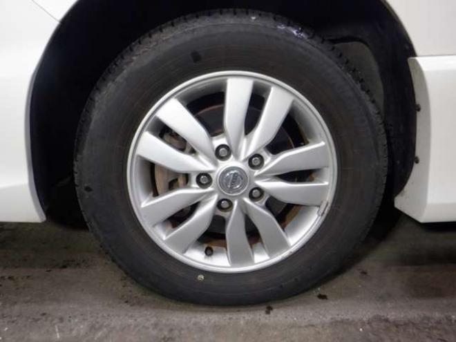 セレナ2.0 ハイウェイスター 4WD　本州仕入・後期型・ナビ・TV・B/T・Bカメラ・両側電動・インテリキー・プッシュスタート・アイドリングストップ・LEDヘッドライト・クルコン・ETC・ 2000