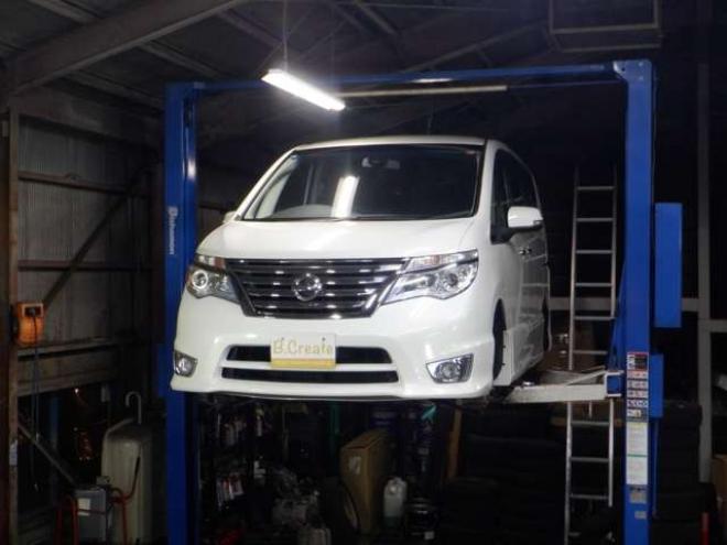 セレナ2.0 ハイウェイスター 4WD　本州仕入・後期型・ナビ・TV・B/T・Bカメラ・両側電動・インテリキー・プッシュスタート・アイドリングストップ・LEDヘッドライト・クルコン・ETC・ 2000