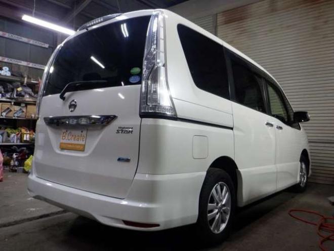 セレナ2.0 ハイウェイスター 4WD　本州仕入・後期型・ナビ・TV・B/T・Bカメラ・両側電動・インテリキー・プッシュスタート・アイドリングストップ・LEDヘッドライト・クルコン・ETC・ 2000