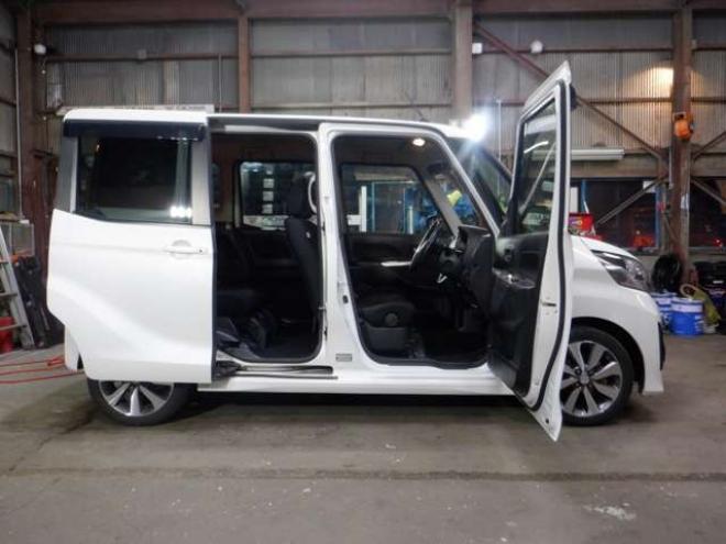 eKスペースカスタム T 4WD　ナビ・TV・Bカメラ・B/T・両側電動・ターボ・スマートキー・プッシュスタート・純正エンスタ・HID・ベンチシート・フォグランプ・リア席サンシェード・シートヒーター・寒冷地仕様 660