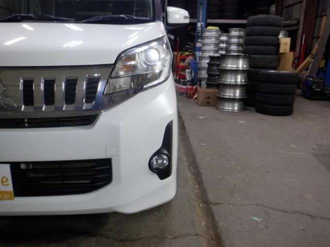 eKスペースカスタム T 4WD　ナビ・TV・Bカメラ・B/T・両側電動・ターボ・スマートキー・プッシュスタート・純正エンスタ・HID・ベンチシート・フォグランプ・リア席サンシェード・シートヒーター・寒冷地仕様 660