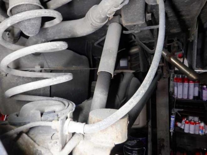 eKスペースカスタム T 4WD　ナビ・TV・Bカメラ・B/T・両側電動・ターボ・スマートキー・プッシュスタート・純正エンスタ・HID・ベンチシート・フォグランプ・リア席サンシェード・シートヒーター・寒冷地仕様 660