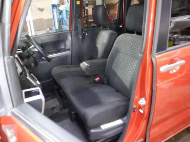 ウェイクG SA 4WD　本州仕入　ナビ　TV　バックカメラ　LEDヘッドライト　両側電動　シートヒーター　スマアシ　ターボ　スマートキー　プッシュスタート　オートライト　ベンチシート　アイドリングストップ　フォグランプ 660