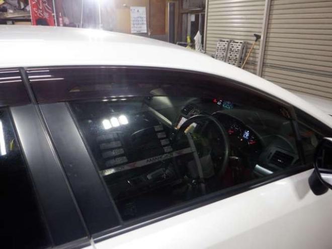 インプレッサスポーツ 1.6 i-L 4WD　ナビ・TV・B/T・Bカメラ・アイドリングストップ・スマートキー・プッシュスタート・HID・ヘッドライトウォッシャー・ETC・フォグランプ・オートエアコン・ドアバイザー・DVD再生 1600