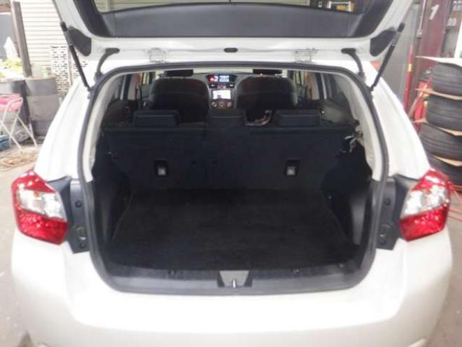 インプレッサスポーツ 1.6 i-L 4WD　ナビ・TV・B/T・Bカメラ・アイドリングストップ・スマートキー・プッシュスタート・HID・ヘッドライトウォッシャー・ETC・フォグランプ・オートエアコン・ドアバイザー・DVD再生 1600