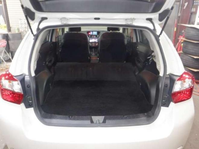 インプレッサスポーツ 1.6 i-L 4WD　ナビ・TV・B/T・Bカメラ・アイドリングストップ・スマートキー・プッシュスタート・HID・ヘッドライトウォッシャー・ETC・フォグランプ・オートエアコン・ドアバイザー・DVD再生 1600