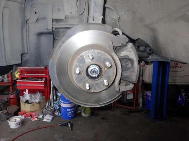 インプレッサスポーツ 1.6 i-L 4WD　ナビ・TV・B/T・Bカメラ・アイドリングストップ・スマートキー・プッシュスタート・HID・ヘッドライトウォッシャー・ETC・フォグランプ・オートエアコン・ドアバイザー・DVD再生 1600