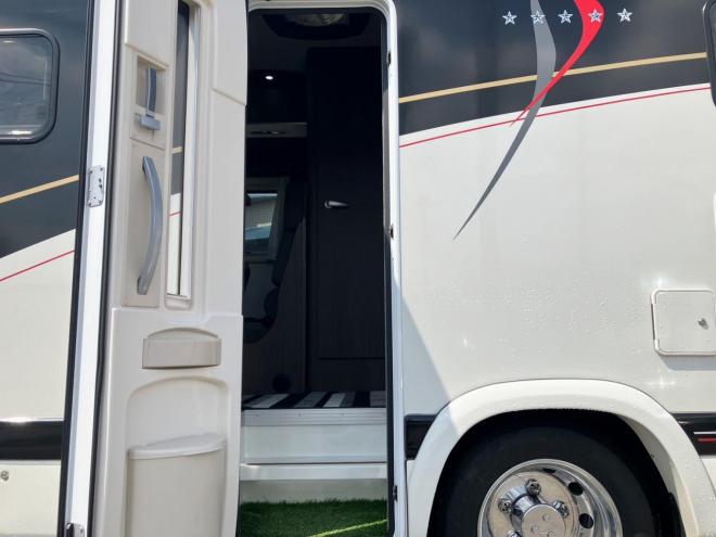 コースター中古　ボーダーバンクス　ナッツRVハイパーエボリューションTYPE・T