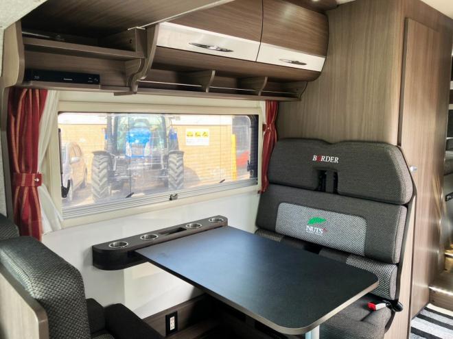 コースター中古　ボーダーバンクス　ナッツRVハイパーエボリューションTYPE・T