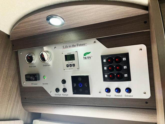 コースター中古　ボーダーバンクス　ナッツRVハイパーエボリューションTYPE・T