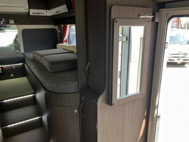 コースター中古　ボーダーバンクス　ナッツRVハイパーエボリューションTYPE・T