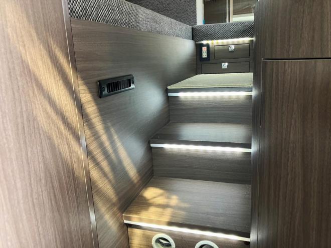 コースター中古　ボーダーバンクス　ナッツRVハイパーエボリューションTYPE・T