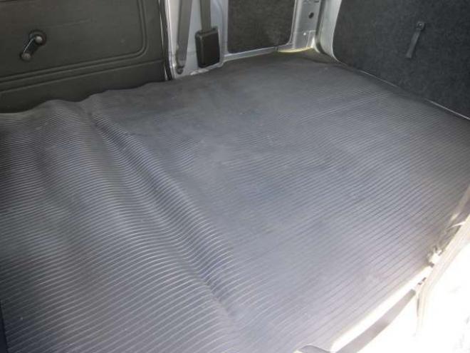 ハイゼットカーゴ デラックス SAIII ハイルーフ 4WD　道外仕入れ 後期型1オーナー  レーンキープアシスト　横滑り防止装置　衝突被害軽減ブレーキ　障害物センサー　ナビ&フルセグTV+Bカメラ キーレス  ドアバイザー Pガラス 記録簿 1年保証付 660