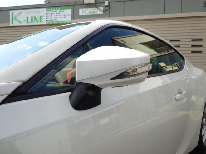 86GT　ワンオーナー　社外ケンウッドナビ・TV・バックカメラ・Bluetooth　ETC　 オートライト機能　パドルシフト　マニュアルモード付きAT　プッシュスタート　スマートキー　VSC　カタログ燃費JC08モード11.8㎞/L　社外17インチホイール＆夏タイヤ　純正17インチホイール＆冬タイヤ　 2000　2Dr