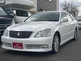 クラウン　ロイヤル 3.0 ロイヤルサルーン i-Four 4WD　ドライブレコーダー　オートクルーズコントロール　バックカメラ　ナビ　エアロ　HID　スマートキー　電動格納ミラー　盗難防止システム　衝突安全ボディ 3000