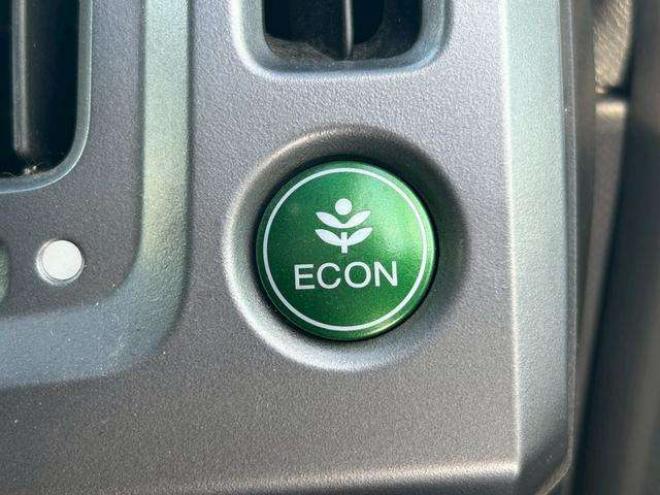 ステップワゴン2.0 スパーダ Z 4WD　ナビ　テレビ　スマートキー　記録簿　メンテナンスノート　取扱説明書　オートエアコン　後席モニター　バックカメラ　両側パワースライドドア　ETC 2000