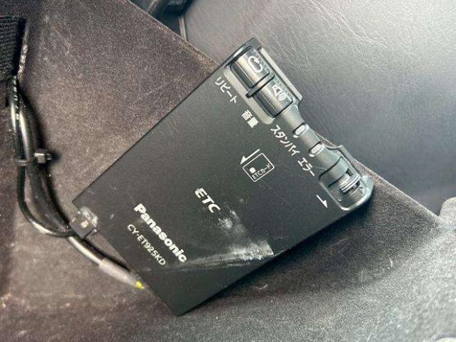 クラウン3.0 ロイヤルサルーンFour 4WD　キーレス　エアコン　ABS　パワーシート　テレビ　オートクルーズコントロール　ETC 3000