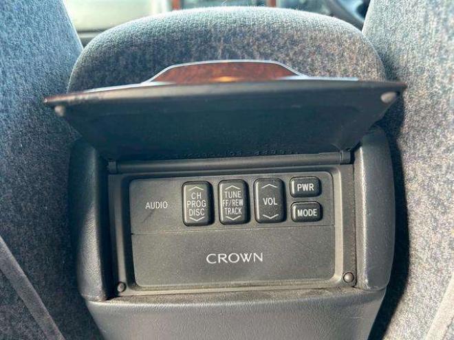 クラウン3.0 ロイヤルサルーンFour 4WD　キーレス　エアコン　ABS　パワーシート　テレビ　オートクルーズコントロール　ETC 3000