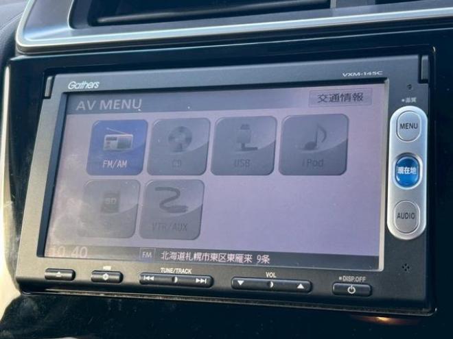 フィット1.5 ハイブリッド Fパッケージ 4WD　バックカメラ　ナビ　オートエアコン　　　キーレス　メンテナンスノート　取り扱い説明書　ETC　オーディオ 1500