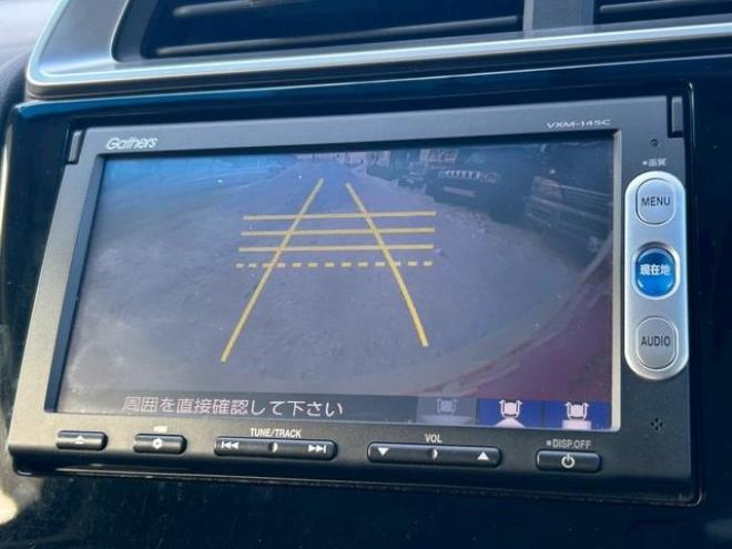 フィット1.5 ハイブリッド Fパッケージ 4WD　バックカメラ　ナビ　オートエアコン　　　キーレス　メンテナンスノート　取り扱い説明書　ETC　オーディオ 1500