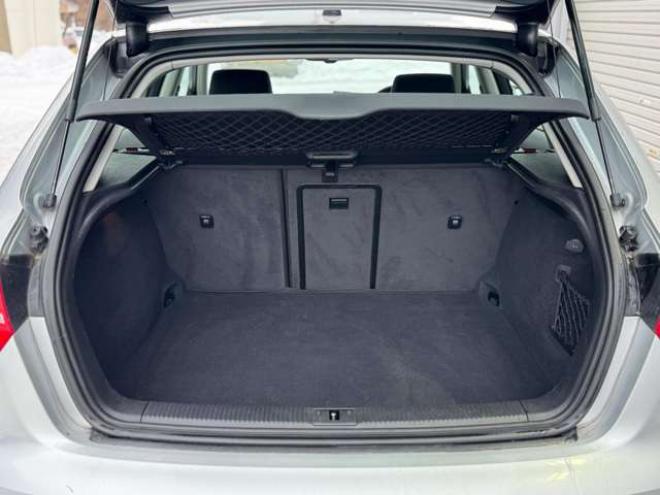アウディA3スポーツバック 2.0 TFSI クワトロ 4WD　ナビ　TV　Bカメラ　Bluetooth 正規輸入車 2000