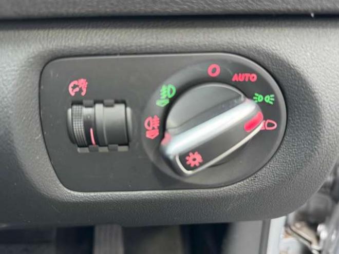 アウディA3スポーツバック 2.0 TFSI クワトロ 4WD　ナビ　TV　Bカメラ　Bluetooth 正規輸入車 2000