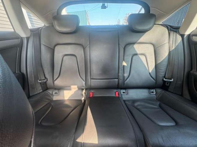 アウディA5スポーツバック 2.0 TFSI クワトロ 4WD　夏冬タイヤ　黒革シート　ナビ　TV　Bカメラ 正規輸入車 2000