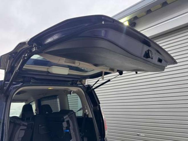 セレナ2.0 X Vセレクション 4WD　ナビ　TV　全周囲カメラ　ETC　両側Pスライド 2000