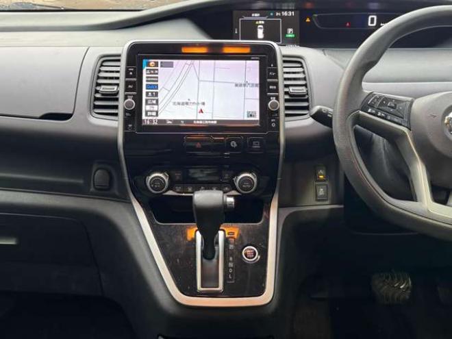 セレナ2.0 X Vセレクション 4WD　ナビ　TV　全周囲カメラ　ETC　両側Pスライド 2000