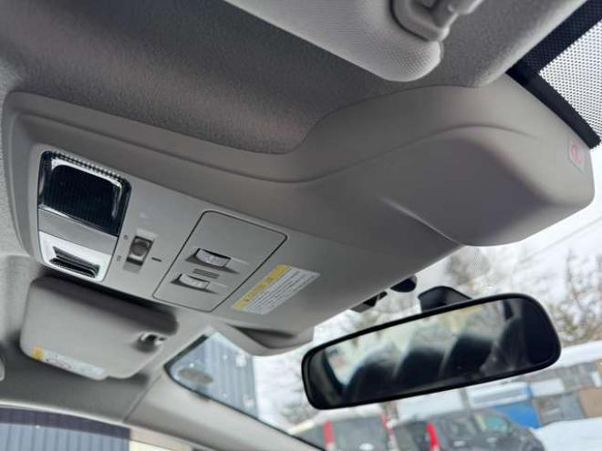 インプレッサスポーツ 2.0 i アイサイト 4WD　後期型　夏冬タイヤ　ナビ　TV　Bカメラ　Bluetooth 2000